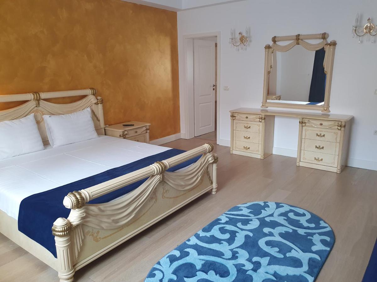 French Boutique Hotel Brasov Luaran gambar