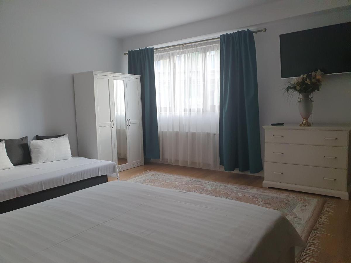 French Boutique Hotel Brasov Luaran gambar