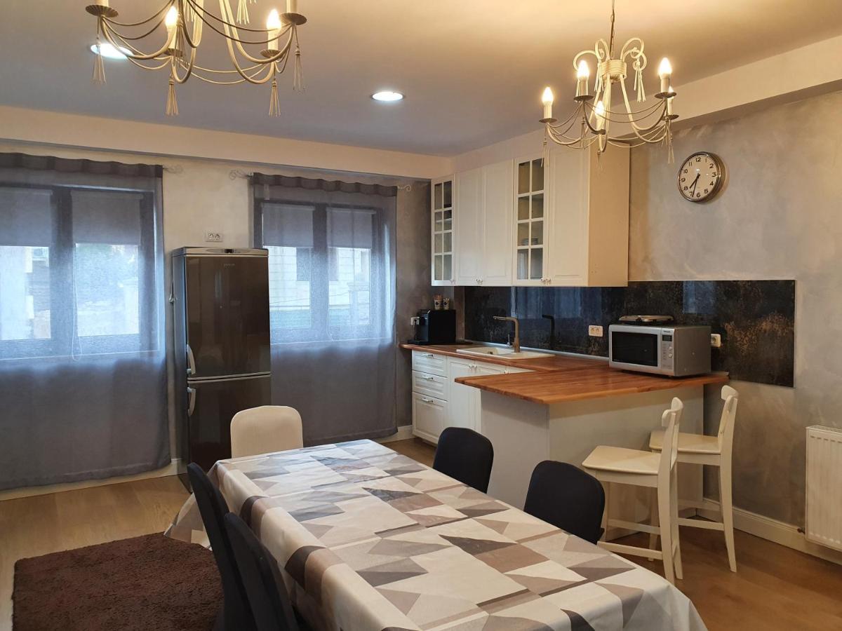 French Boutique Hotel Brasov Luaran gambar