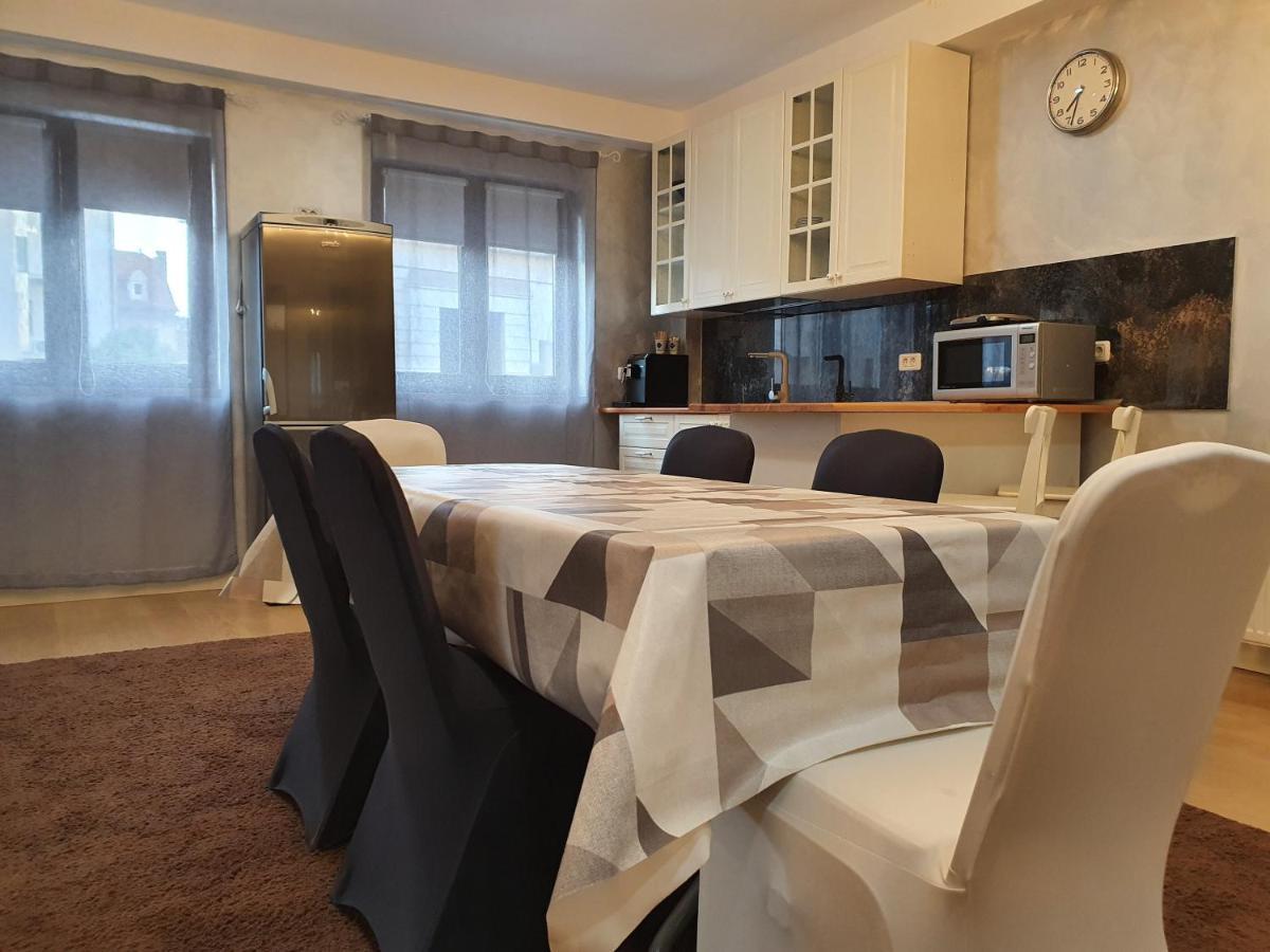 French Boutique Hotel Brasov Luaran gambar