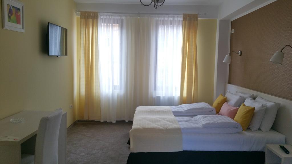 French Boutique Hotel Brasov Luaran gambar